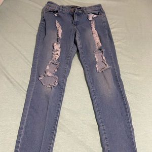 Fashion Now brand, women’s ripped skinny jeans